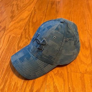 EC Under Armour Men’s Fitted Cap L/XL